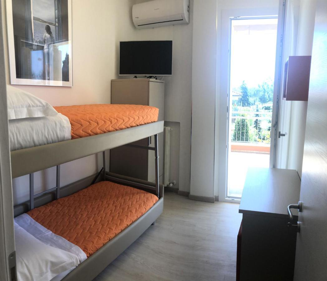 Residenza Verdemare Misano Adriatico Εξωτερικό φωτογραφία